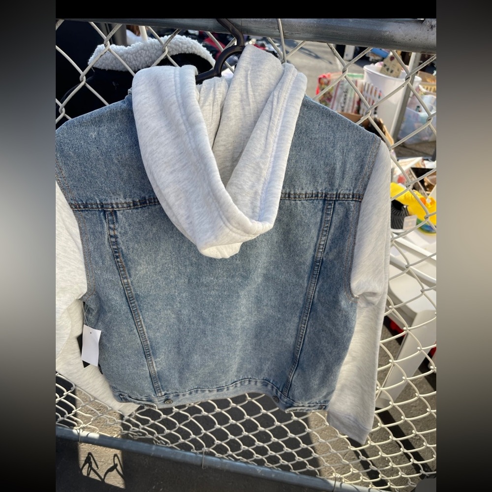 Men’s Jean Jacket - Picture 4 of 5